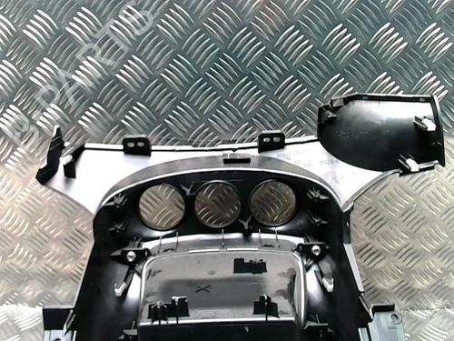 Middle console MITSUBISHI OUTLANDER II (CW_W) 2.0 DI-D (CW8W) | BP31227128I22 