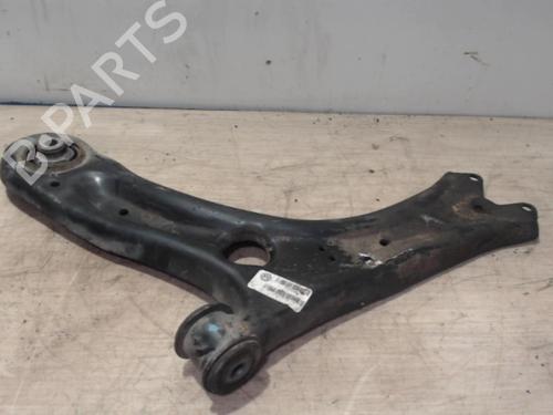 Venstre fortil bærearm VW BEETLE Convertible (5C7, 5C8) 1.2 TSI (105 hp) 25387347