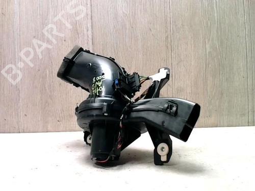 Air vent PEUGEOT 5008 (0U_, 0E_) 2.0 HDi | BP31229177I21