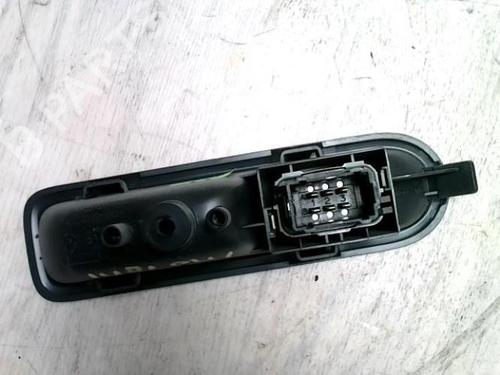 Right rear window switch RENAULT CLIO III (BR0/1, CR0/1) 1.6 16V (BR05, BR0B, BR0Y, BR15, BR1J, BR1M, BR1Y, CR0B,... | BP25421735I28 