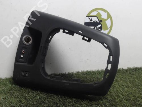 Used Middle console RENAULT GRAND SCÉNIC III (JZ0/1_) 1.5 dCi (JZ09, JZ0D, JZ10, JZ14, JZ1G, JZ29, JZ2C) (110 hp) 25393543