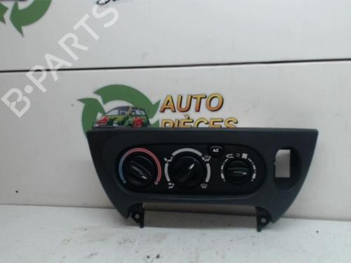 AC Styreenhet / Manøvreringsenhet RENAULT MEGANE I (BA0/1_) 1.4 16V (BA0D, BA1H, BA0W, BA10) (95 hp) 25397986