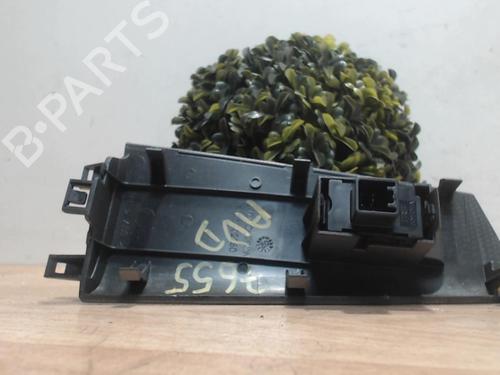 Used Right front window switch TOYOTA COROLLA (_E12_) 1.6 VVT-i (ZZE121_, ZZE121R) (110 hp) 25412756