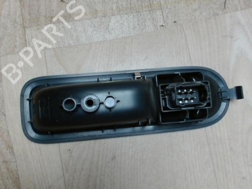 Used Right front window switch RENAULT CLIO III (BR0/1, CR0/1) 1.5 dCi (C/BR0G, C/BR1G) (68 hp) 28828153