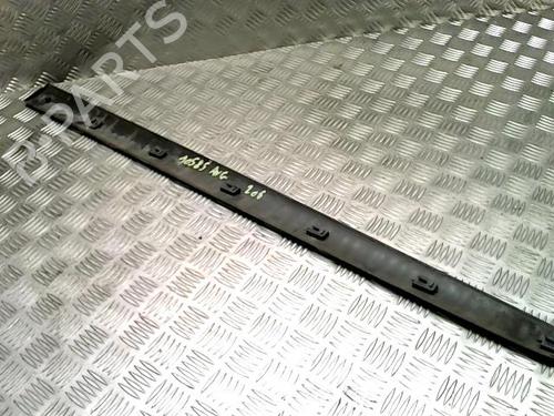 Used Door moulding trim Door moulding trim PEUGEOT 206 SW (2E/K) 1.1 (60 hp) 35981840 35981840