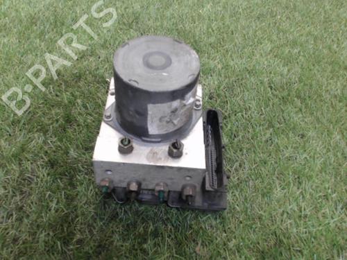 Used ABS pump RENAULT SCÉNIC II (JM0/1_) 1.9 dCi (JM0G, JM12, JM1G, JM2C) (120 hp) 25389686