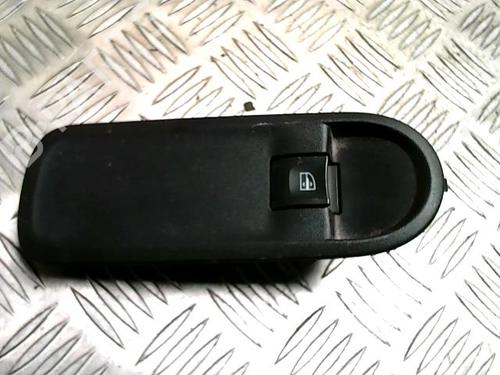 Used Right front window switch DACIA DUSTER (HS_) 1.5 dCi (109 hp) 32660245