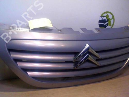 Used Grille NISSAN PICK UP (D22) 2.5 Di 4WD (133 hp) 25392413
