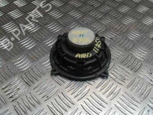 Used Speaker DACIA DUSTER (HS_) 1.5 dCi 4x4 (HSMC, HSMD) (110 hp) 26198005
