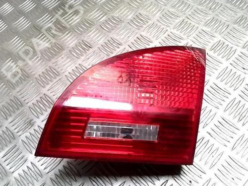 Feu de coffre droit Feu de coffre droit KIA VENGA (YN) 1.4 CRDi 90 (90 hp) 33241784 33241784