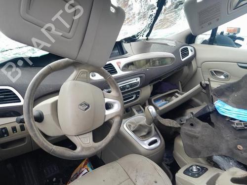 Front left panel RENAULT GRAND SCÉNIC III (JZ0/1_) 2.0 dCi (JZ0L) | BP28055113C58 