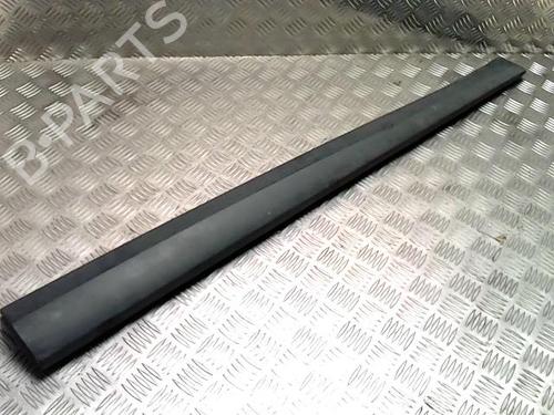 Dørlist Dørlist RENAULT MEGANE III Hatchback (BZ0/1_, B3_) 1.5 dCi (BZ09, BZ0D, BZ1W, BZ29, BZ14) (110 hp) 39716675 39716675