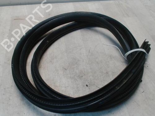 Used Rubber door seal RENAULT MODUS / GRAND MODUS (F/JP0_) 1.5 dCi (FP0F, JP0F) (86 hp) 27669946