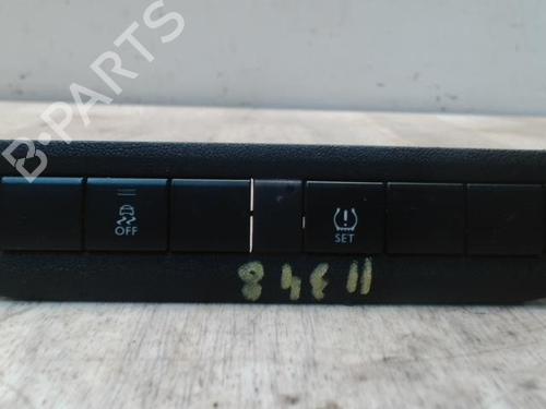 Used Switch PEUGEOT 208 I (CA_, CC_) 1.2 VTi 68 / PureTech 68 (68 hp) 27643792