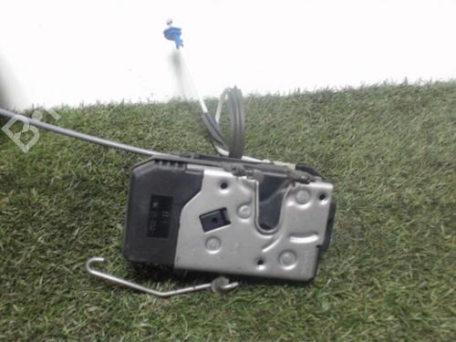 Front left lock OPEL ZAFIRA A MPV (T98) 2.0 DTI 16V (F75) | BP25393024C98 