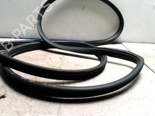 Used Rubber door seal NISSAN NOTE (E11, NE11) 1.5 dCi (86 hp) 25424718