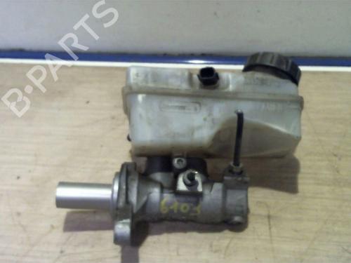 Used Brake master cylinder DACIA DOKKER MPV (KE_) 1.5 dCi / Blue dCi 75 (KEAJ, KEAH, KEJW) (75 hp) 25388356