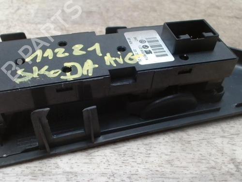 Used Left front window switch SKODA FABIA I Combi (6Y5) 1.4 TDI (75 hp) 28013852