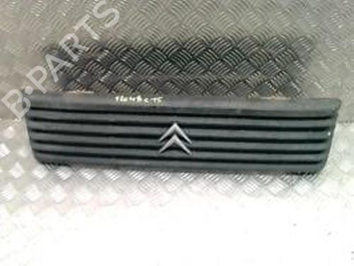 Used Grille CITROËN C15 Box Body/MPV (VD_) 1.8 D (60 hp) 25796668