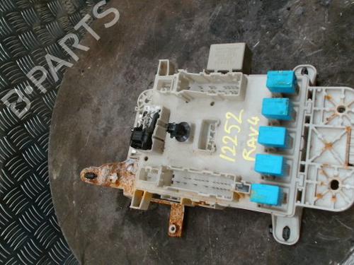 Fuse box TOYOTA RAV 4 II (_A2_) 2.0 D 4WD (CLA20_, CLA21_, CLA20R, CLA21R) | BP33735950E1 - Image 2