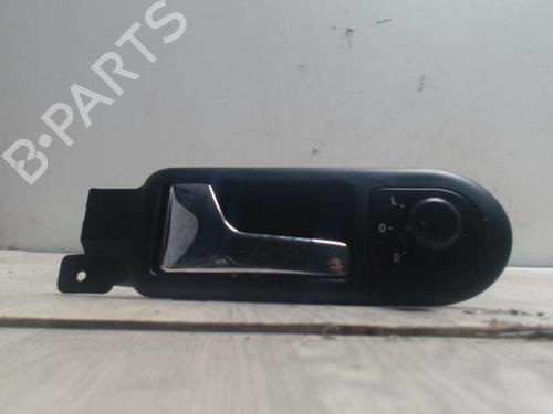Venstre foran invendig håndtak VW GOLF IV (1J1) 1.9 SDI | BP25426314I13 