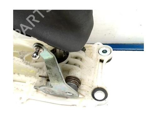 Gear lever VOLVO C30 (533) 1.6 D | BP25416841M90 
