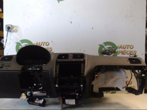 Used Dashboard VW POLO V (6R1, 6C1) 1.2 TDI (75 hp) 25400765