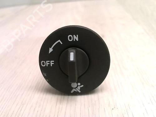 Used Switch RENAULT KANGOO Express (FW0/1_) 1.5 dCi 85 (FW0K, FW0L, FW0B) (86 hp) 30811076