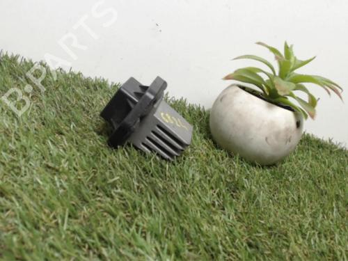 Used Heater resistor KIA CARENS III MPV (UN) 2.0 CRDi 140 (140 hp) 25395228
