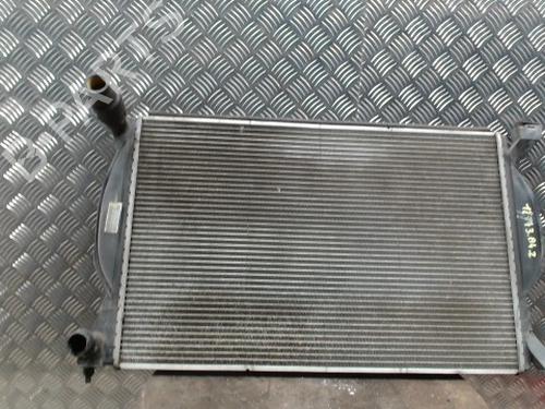 Radiador de água Radiador de água AUDI A4 B7 (8EC) 2.0 TDI 16V (140 hp) 33820399 33820399