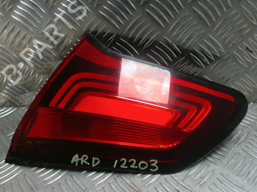 Feu de coffre droit CITROËN C4 II (NC_) 1.6 BlueHDi 115 (115 hp) 31257421