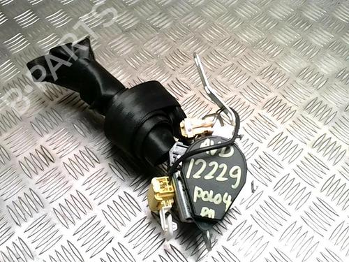 Cinturón de seguridad delantero derecho VW POLO IV (9N_, 9A_) 1.4 16V (75 hp) 31238973