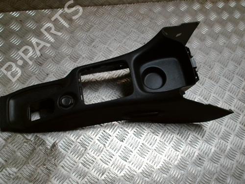 Mittelkonsole Mittelkonsole PEUGEOT 206+ (2L_, 2M_) 1.4 HDi eco 70 (68 hp) 36674312 36674312