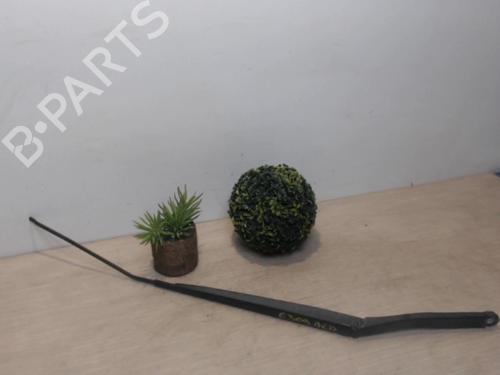 Used Front windshield wiper arm RENAULT CLIO IV (BH_) 1.5 dCi 90 (90 hp) 25390549