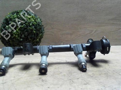 injection-rail-toyota-prius-liftback-_w2_-2003-2004-2005-2006-2007-2008-2009-2010-29221361 main image