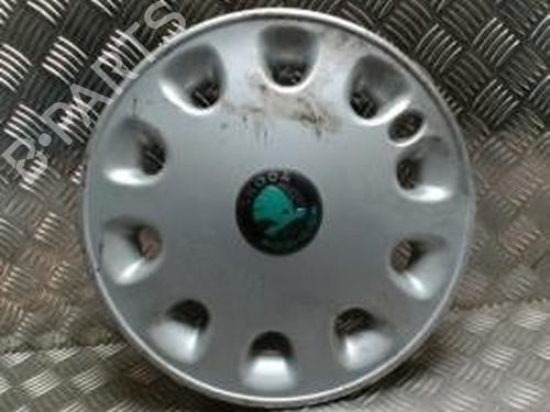 Used Hub cap SKODA FELICIA Cube Van (6U5) 1.9 D (64 hp) 30768588
