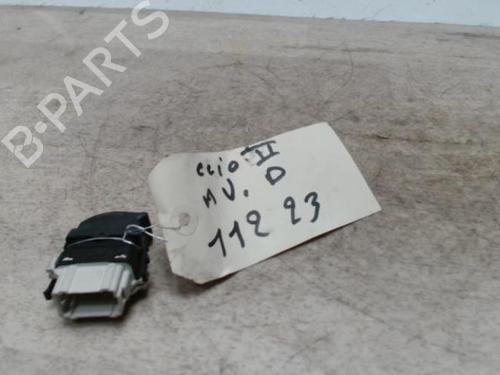 Right front window switch RENAULT CLIO II Hatchback Van (SB0/1/2_) 1.5 dCi (SB07) | BP28014282I26 