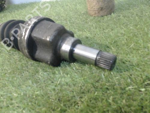 Drivaksel fortil venstre PEUGEOT 206 Hatchback (2A/C) 1.1 i | BP25394533M38 