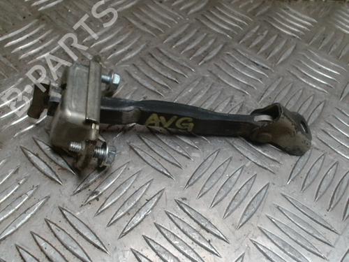 Used Hinge/Door check strap TOYOTA YARIS (_P9_) 1.4 D-4D (NLP90_, NLP90R) (90 hp) 31257431