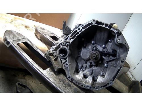 Gearkasse RENAULT TWINGO II (CN0_) 1.5 dCi 90 (86 hp) 25415977