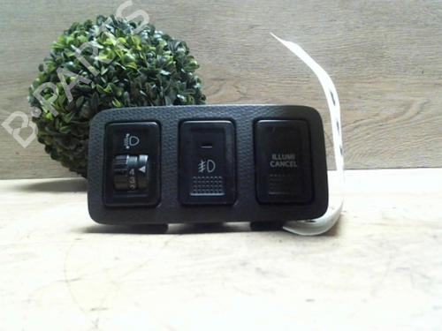 Used Switch SUZUKI SWIFT III (MZ, EZ) 1.3 DDiS (RS413D) (75 hp) 31232927