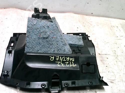 Used Glove box PEUGEOT PARTNER Box Body/MPV 1.6 HDi / BlueHDi 75 (75 hp) 25423293