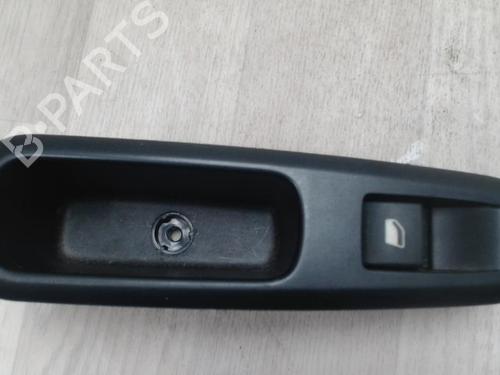 Mando elevalunas trasera derecho PEUGEOT 5008 (0U_, 0E_) 1.6 HDi (112 hp) 31229070