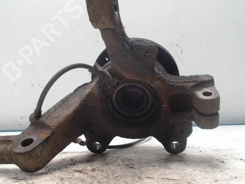 Used Right front steering knuckle RENAULT CLIO III (BR0/1, CR0/1) 1.5 dCi (C/BR0G, C/BR1G) (68 hp) 25418655
