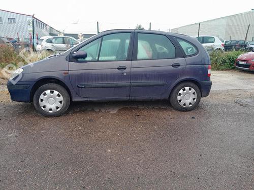 Right front fog light RENAULT SCÉNIC I MPV (JA0/1_, FA0_) 1.9 dCi (JA05, JA1F) | BP31231468C31 