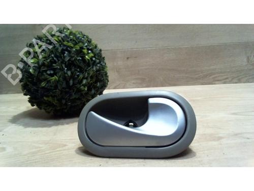 Used Front right interior door handle RENAULT CLIO III (BR0/1, CR0/1) 1.5 dCi (BR17, CR17) (86 hp) 25383947