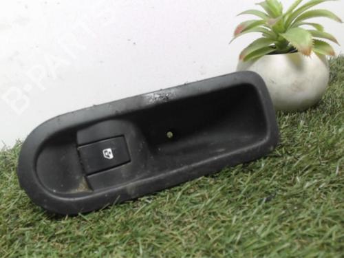 Used Right rear window switch RENAULT MEGANE II (BM0/1_, CM0/1_) 1.6 16V (BM0C, CM0C) (113 hp) 25394824