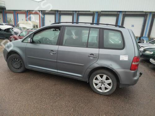 Right headlight VW TOURAN (1T1, 1T2) 1.9 TDI | BP26588202C29