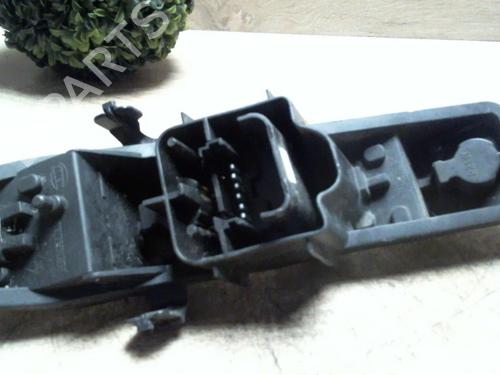 Used Licence plate light RENAULT SCÉNIC II (JM0/1_) 1.5 dCi (JM02, JM13) (101 hp) 25411406