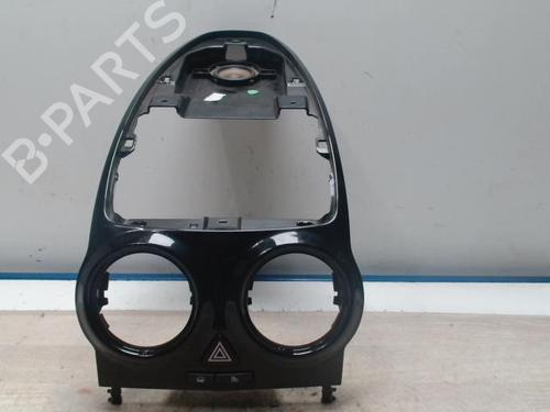 Middenconsole OPEL CORSA D (S07) 1.2 (L08, L68) (80 hp) 28085579